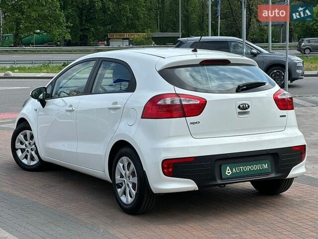 Белый Киа Рио, объемом двигателя 1.4 л и пробегом 115 тыс. км за 7500 $, фото 8 на Automoto.ua