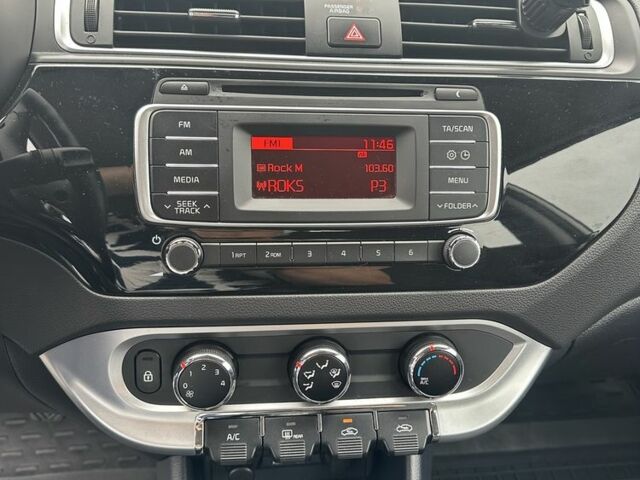 Білий Кіа Ріо, об'ємом двигуна 1.4 л та пробігом 115 тис. км за 7500 $, фото 14 на Automoto.ua