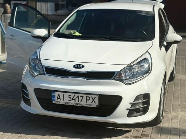 Білий Кіа Ріо, об'ємом двигуна 1.4 л та пробігом 117 тис. км за 12500 $, фото 4 на Automoto.ua