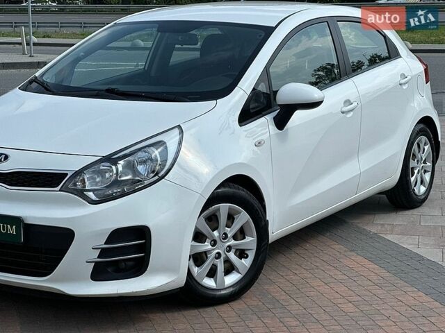 Белый Киа Рио, объемом двигателя 1.4 л и пробегом 115 тыс. км за 7500 $, фото 2 на Automoto.ua