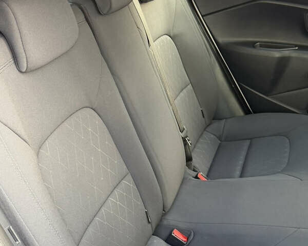 Білий Кіа Ріо, об'ємом двигуна 1.4 л та пробігом 65 тис. км за 12700 $, фото 19 на Automoto.ua