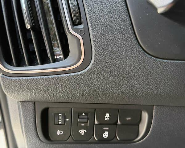 Білий Кіа Ріо, об'ємом двигуна 1.4 л та пробігом 65 тис. км за 12700 $, фото 14 на Automoto.ua