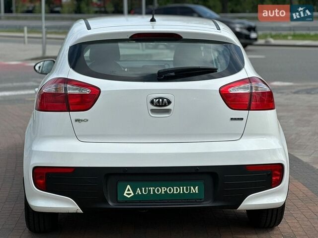 Белый Киа Рио, объемом двигателя 1.4 л и пробегом 115 тыс. км за 7500 $, фото 10 на Automoto.ua