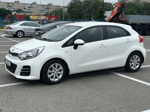 Білий Кіа Ріо, об'ємом двигуна 1.4 л та пробігом 115 тис. км за 7500 $, фото 1 на Automoto.ua