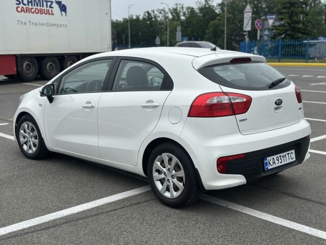 Білий Кіа Ріо, об'ємом двигуна 1.4 л та пробігом 115 тис. км за 7500 $, фото 5 на Automoto.ua
