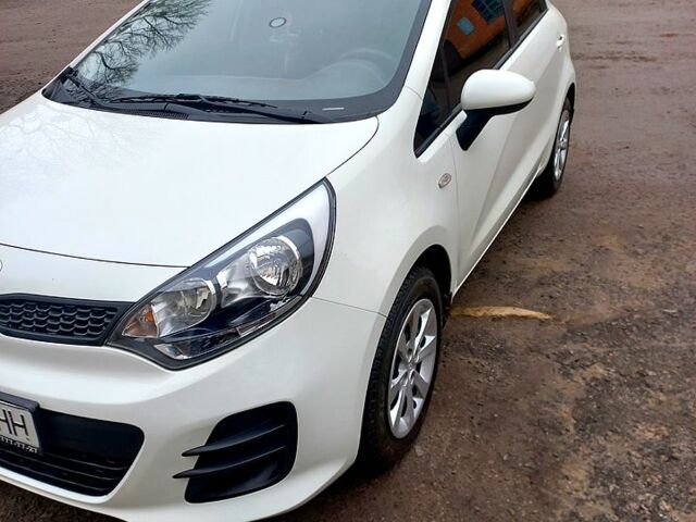 Белый Киа Рио, объемом двигателя 1.1 л и пробегом 52 тыс. км за 10200 $, фото 4 на Automoto.ua