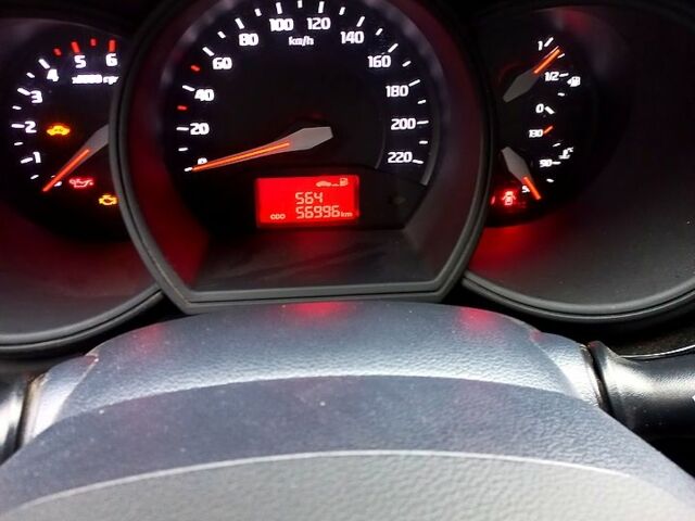 Білий Кіа Ріо, об'ємом двигуна 1.1 л та пробігом 52 тис. км за 10200 $, фото 7 на Automoto.ua