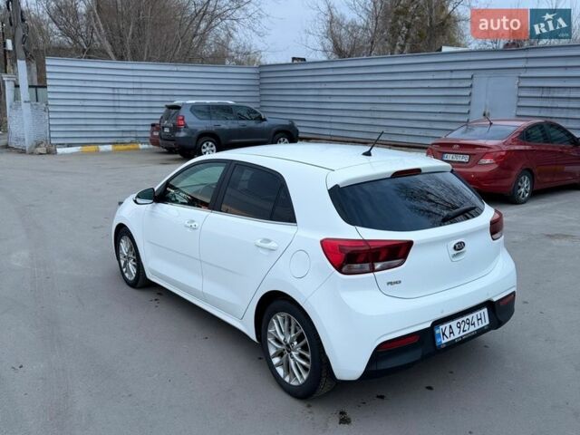 Белый Киа Рио, объемом двигателя 1.4 л и пробегом 89 тыс. км за 13500 $, фото 5 на Automoto.ua