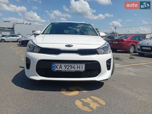 Білий Кіа Ріо, об'ємом двигуна 1.37 л та пробігом 90 тис. км за 12950 $, фото 6 на Automoto.ua