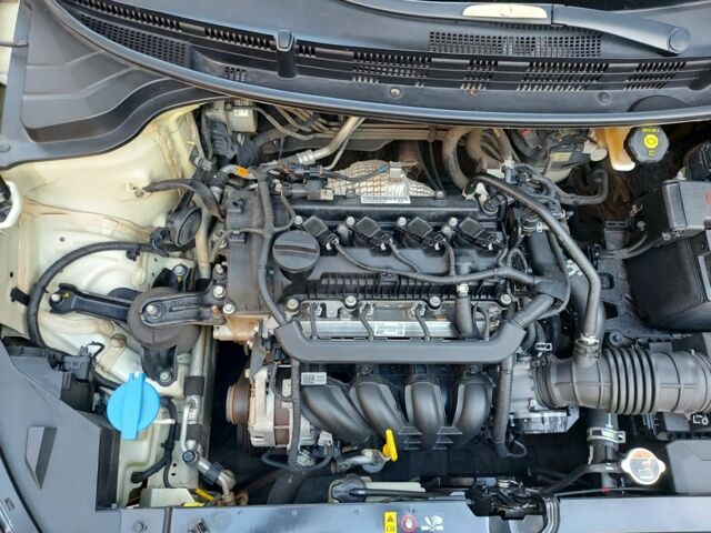 Белый Киа Рио, объемом двигателя 1.2 л и пробегом 136 тыс. км за 10999 $, фото 6 на Automoto.ua