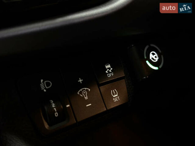 Білий Кіа Ріо, об'ємом двигуна 1.4 л та пробігом 65 тис. км за 12499 $, фото 27 на Automoto.ua