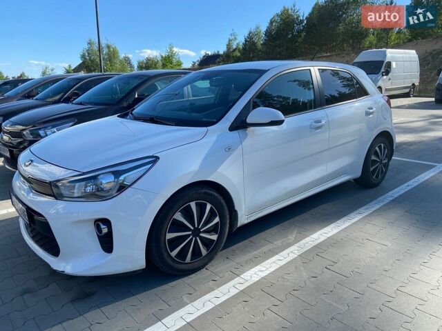 Білий Кіа Ріо, об'ємом двигуна 1.4 л та пробігом 150 тис. км за 11000 $, фото 1 на Automoto.ua