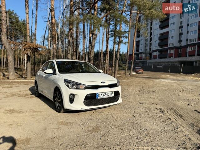 Белый Киа Рио, объемом двигателя 1.4 л и пробегом 138 тыс. км за 12000 $, фото 20 на Automoto.ua
