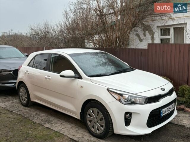 Белый Киа Рио, объемом двигателя 1.37 л и пробегом 98 тыс. км за 13500 $, фото 1 на Automoto.ua