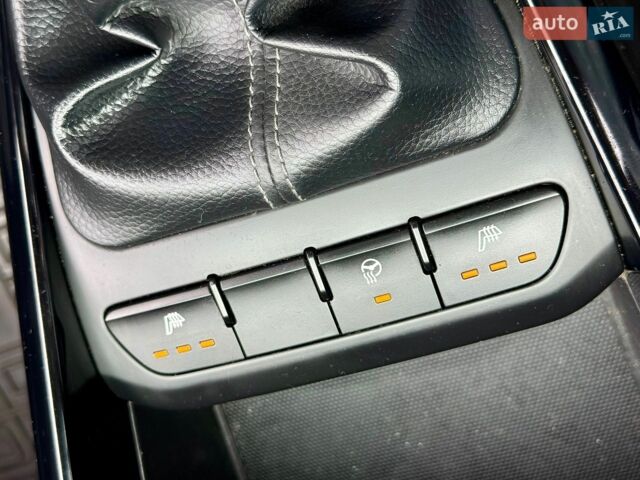 Білий Кіа Ріо, об'ємом двигуна 1.25 л та пробігом 69 тис. км за 9900 $, фото 16 на Automoto.ua
