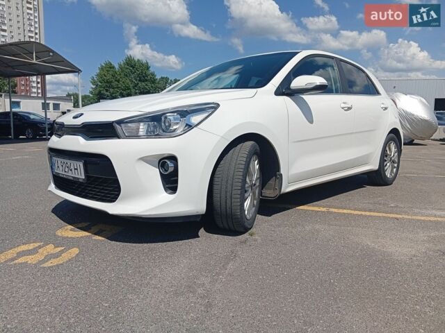 Білий Кіа Ріо, об'ємом двигуна 1.37 л та пробігом 90 тис. км за 12950 $, фото 7 на Automoto.ua