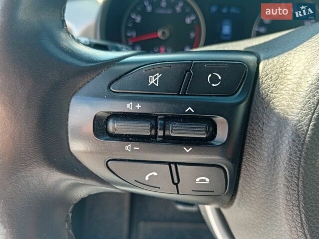 Белый Киа Рио, объемом двигателя 1.37 л и пробегом 90 тыс. км за 12950 $, фото 12 на Automoto.ua