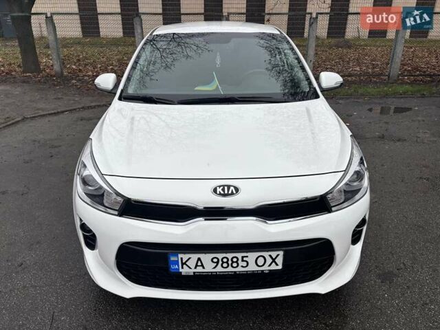Белый Киа Рио, объемом двигателя 1.37 л и пробегом 40 тыс. км за 13990 $, фото 7 на Automoto.ua