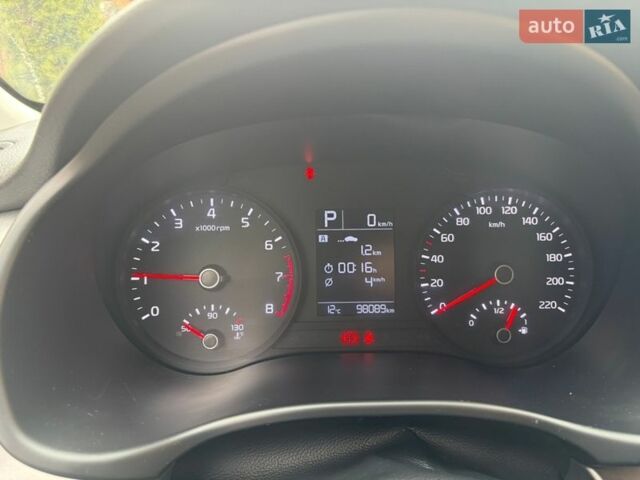 Белый Киа Рио, объемом двигателя 1.37 л и пробегом 98 тыс. км за 13500 $, фото 18 на Automoto.ua