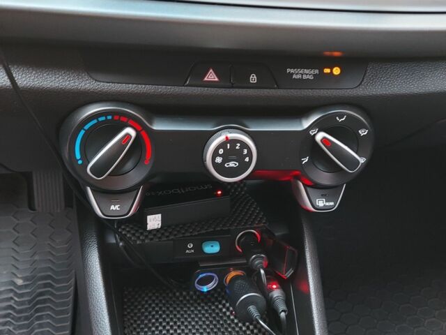 Белый Киа Рио, объемом двигателя 1.2 л и пробегом 136 тыс. км за 10999 $, фото 9 на Automoto.ua