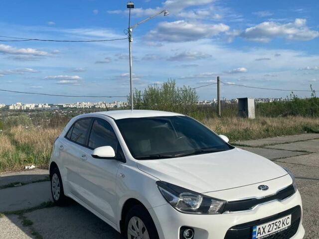 Белый Киа Рио, объемом двигателя 1.25 л и пробегом 69 тыс. км за 8500 $, фото 1 на Automoto.ua