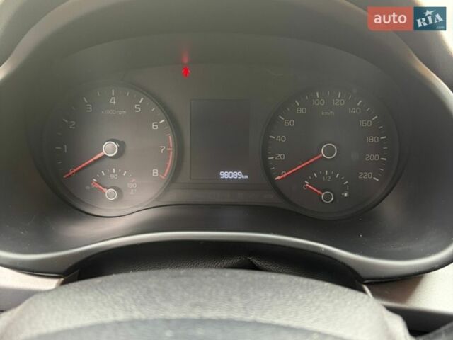 Белый Киа Рио, объемом двигателя 1.37 л и пробегом 98 тыс. км за 15000 $, фото 17 на Automoto.ua