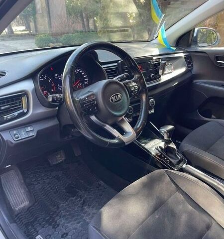 Белый Киа Рио, объемом двигателя 1.4 л и пробегом 193 тыс. км за 8000 $, фото 6 на Automoto.ua