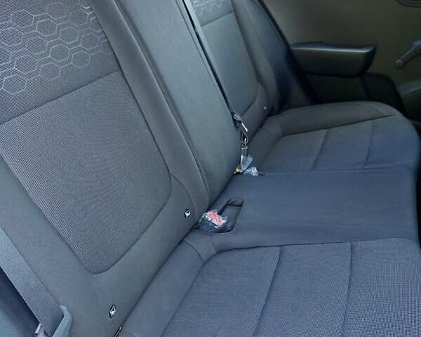 Білий Кіа Ріо, об'ємом двигуна 1.25 л та пробігом 7 тис. км за 10950 $, фото 14 на Automoto.ua