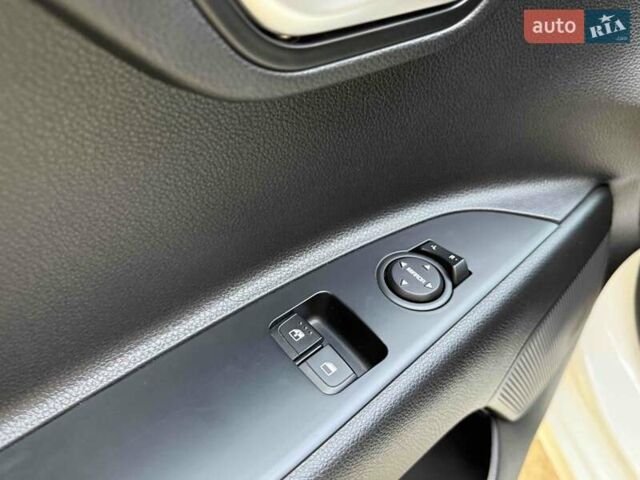 Белый Киа Рио, объемом двигателя 1.2 л и пробегом 41 тыс. км за 11400 $, фото 11 на Automoto.ua