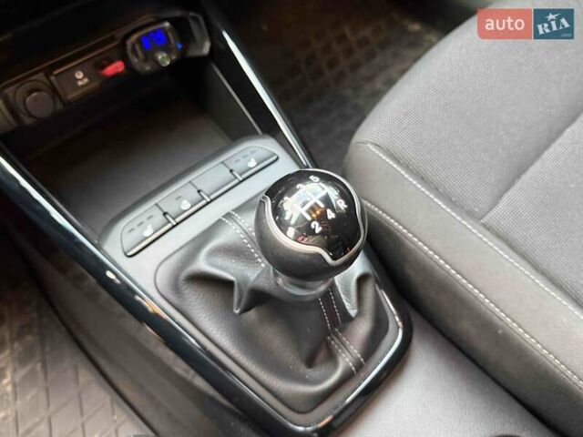 Белый Киа Рио, объемом двигателя 1.2 л и пробегом 41 тыс. км за 11400 $, фото 24 на Automoto.ua