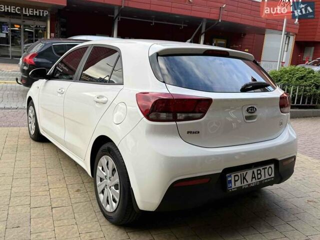 Белый Киа Рио, объемом двигателя 1.2 л и пробегом 41 тыс. км за 11400 $, фото 7 на Automoto.ua