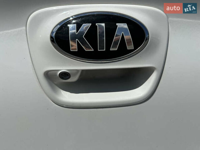 Белый Киа Рио, объемом двигателя 1.37 л и пробегом 11 тыс. км за 14900 $, фото 15 на Automoto.ua