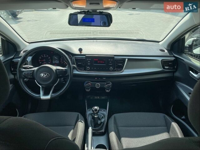 Белый Киа Рио, объемом двигателя 1.25 л и пробегом 46 тыс. км за 10000 $, фото 44 на Automoto.ua