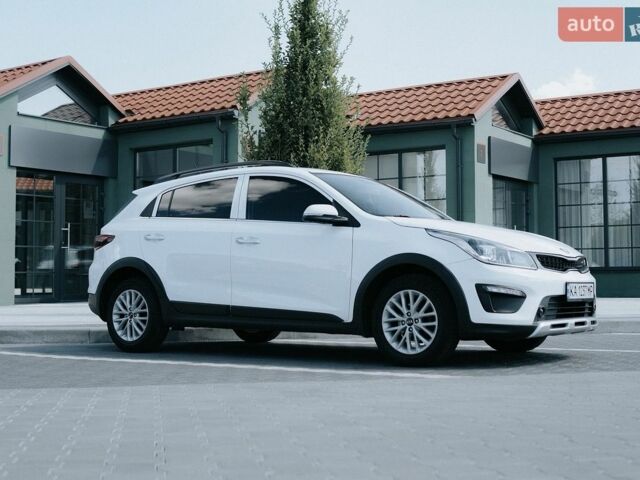 Белый Киа Рио, объемом двигателя 1.59 л и пробегом 70 тыс. км за 15000 $, фото 2 на Automoto.ua