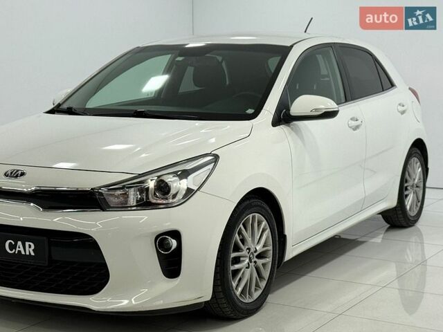Белый Киа Рио, объемом двигателя 1.37 л и пробегом 101 тыс. км за 13300 $, фото 5 на Automoto.ua
