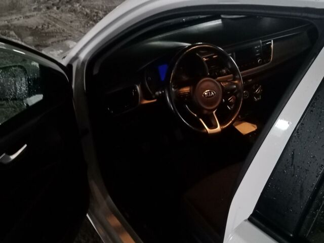 Белый Киа Рио, объемом двигателя 1.2 л и пробегом 19 тыс. км за 13000 $, фото 1 на Automoto.ua