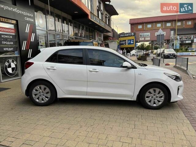 Белый Киа Рио, объемом двигателя 1.2 л и пробегом 41 тыс. км за 11400 $, фото 4 на Automoto.ua