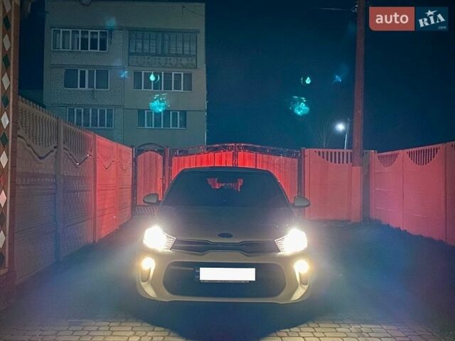 Білий Кіа Ріо, об'ємом двигуна 1.25 л та пробігом 72 тис. км за 11300 $, фото 38 на Automoto.ua