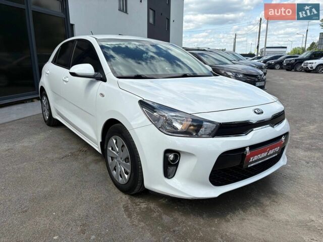 Белый Киа Рио, объемом двигателя 1.25 л и пробегом 73 тыс. км за 10700 $, фото 2 на Automoto.ua