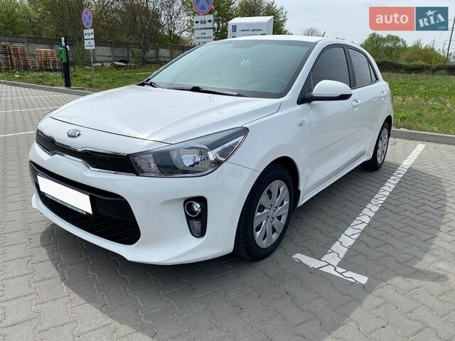 Білий Кіа Ріо, об'ємом двигуна 1.25 л та пробігом 72 тис. км за 11300 $, фото 3 на Automoto.ua