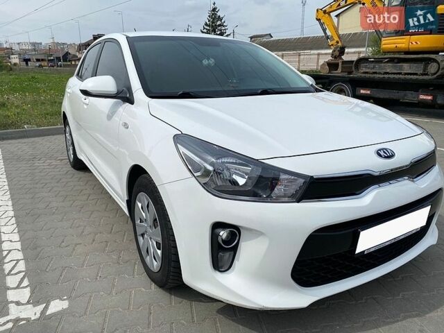 Білий Кіа Ріо, об'ємом двигуна 1.25 л та пробігом 72 тис. км за 11300 $, фото 2 на Automoto.ua