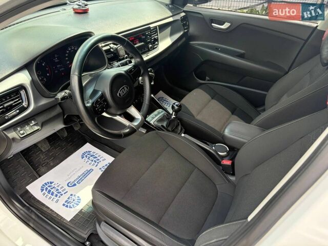 Белый Киа Рио, объемом двигателя 1.25 л и пробегом 73 тыс. км за 10700 $, фото 9 на Automoto.ua