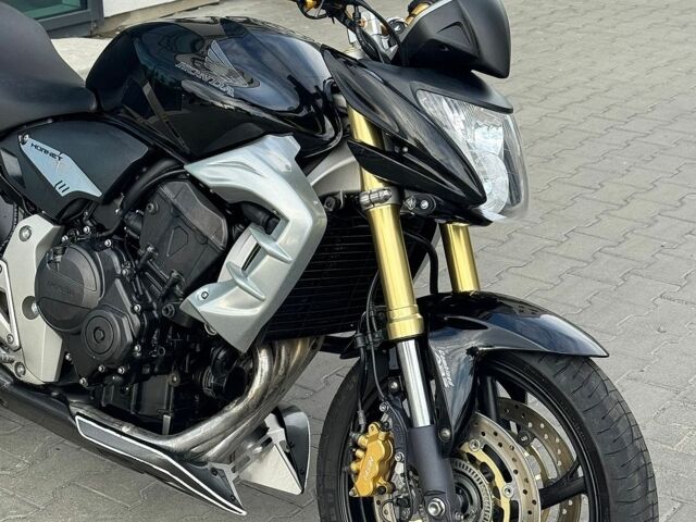 Белый Киа Рио, объемом двигателя 1.6 л и пробегом 13 тыс. км за 15933 $, фото 2 на Automoto.ua