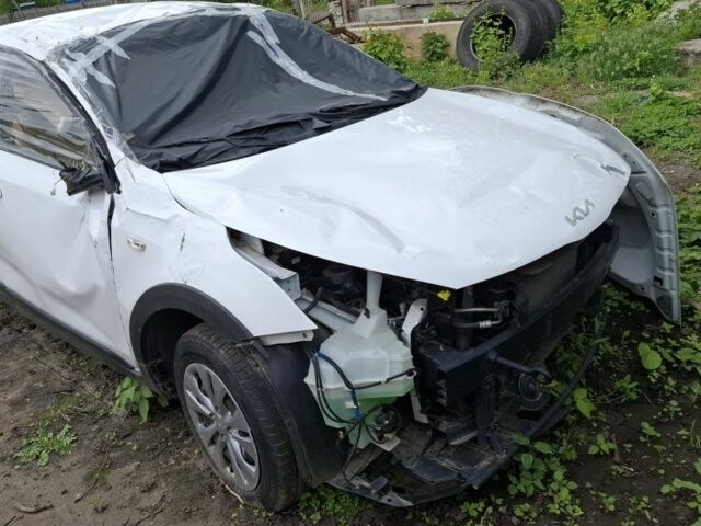 Білий Кіа Ріо, об'ємом двигуна 1.6 л та пробігом 19 тис. км за 8000 $, фото 8 на Automoto.ua