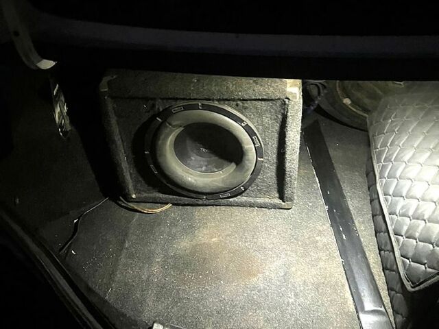 Белый Киа Рио, объемом двигателя 1.3 л и пробегом 290 тыс. км за 2400 $, фото 8 на Automoto.ua