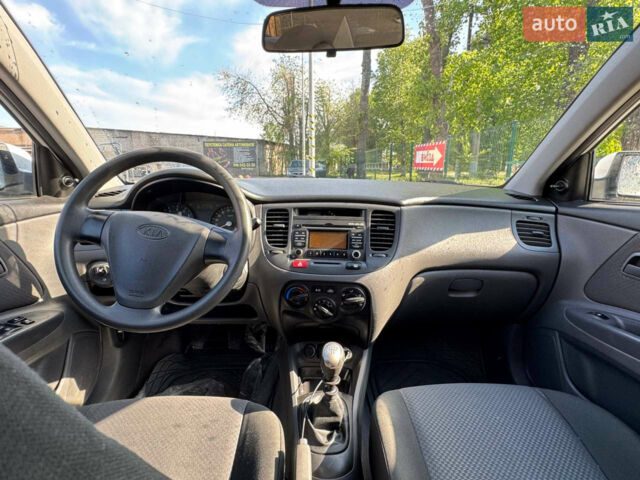 Белый Киа Рио, объемом двигателя 1.4 л и пробегом 91 тыс. км за 5633 $, фото 6 на Automoto.ua