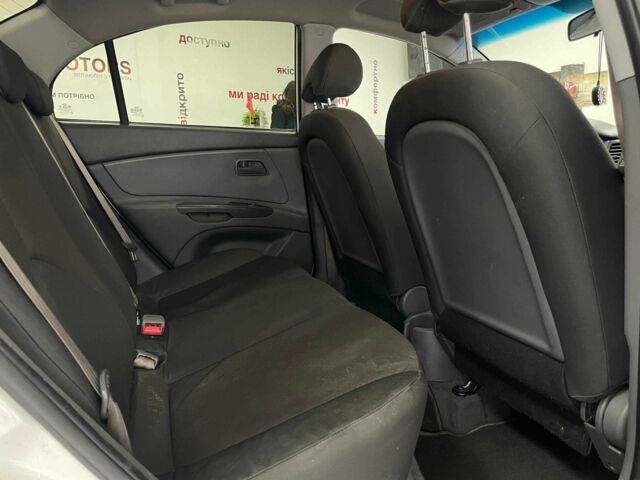 Белый Киа Рио, объемом двигателя 1.5 л и пробегом 170 тыс. км за 4690 $, фото 18 на Automoto.ua