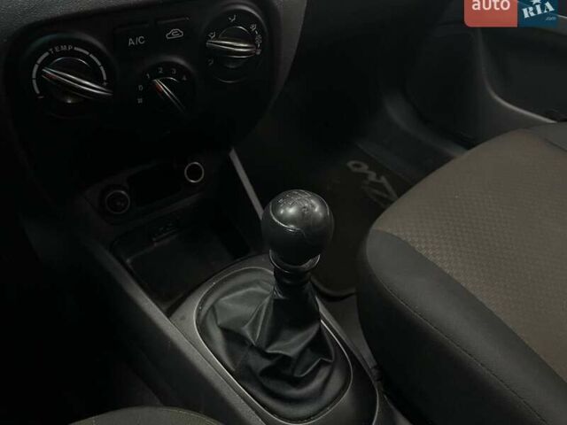 Белый Киа Рио, объемом двигателя 1.49 л и пробегом 170 тыс. км за 4990 $, фото 26 на Automoto.ua