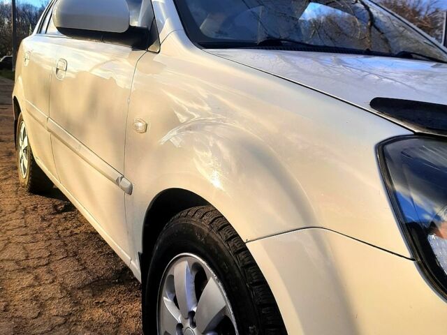 Белый Киа Рио, объемом двигателя 1.4 л и пробегом 91 тыс. км за 6000 $, фото 4 на Automoto.ua