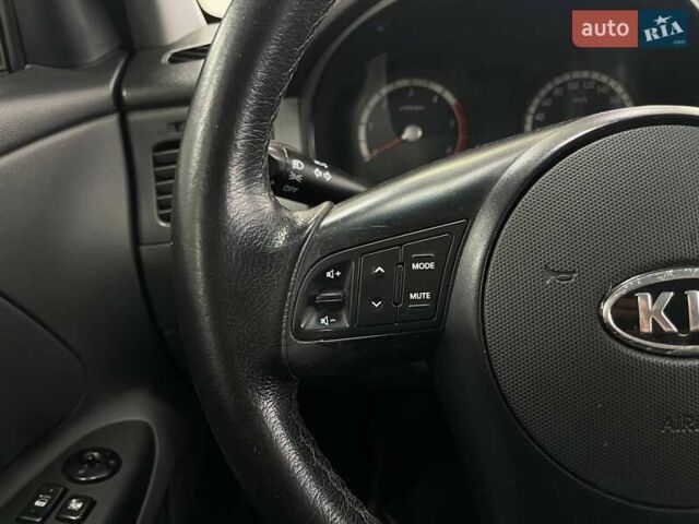 Белый Киа Рио, объемом двигателя 1.49 л и пробегом 170 тыс. км за 4990 $, фото 20 на Automoto.ua